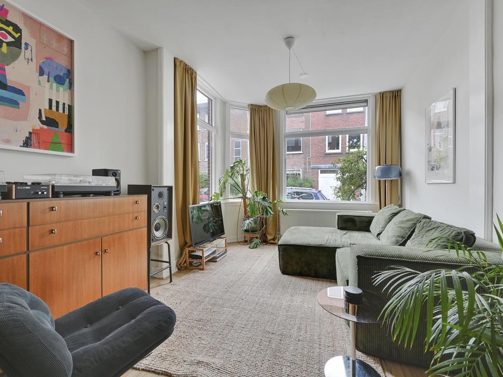 Lunterenstraat 186, 'S-GRAVENHAGE
