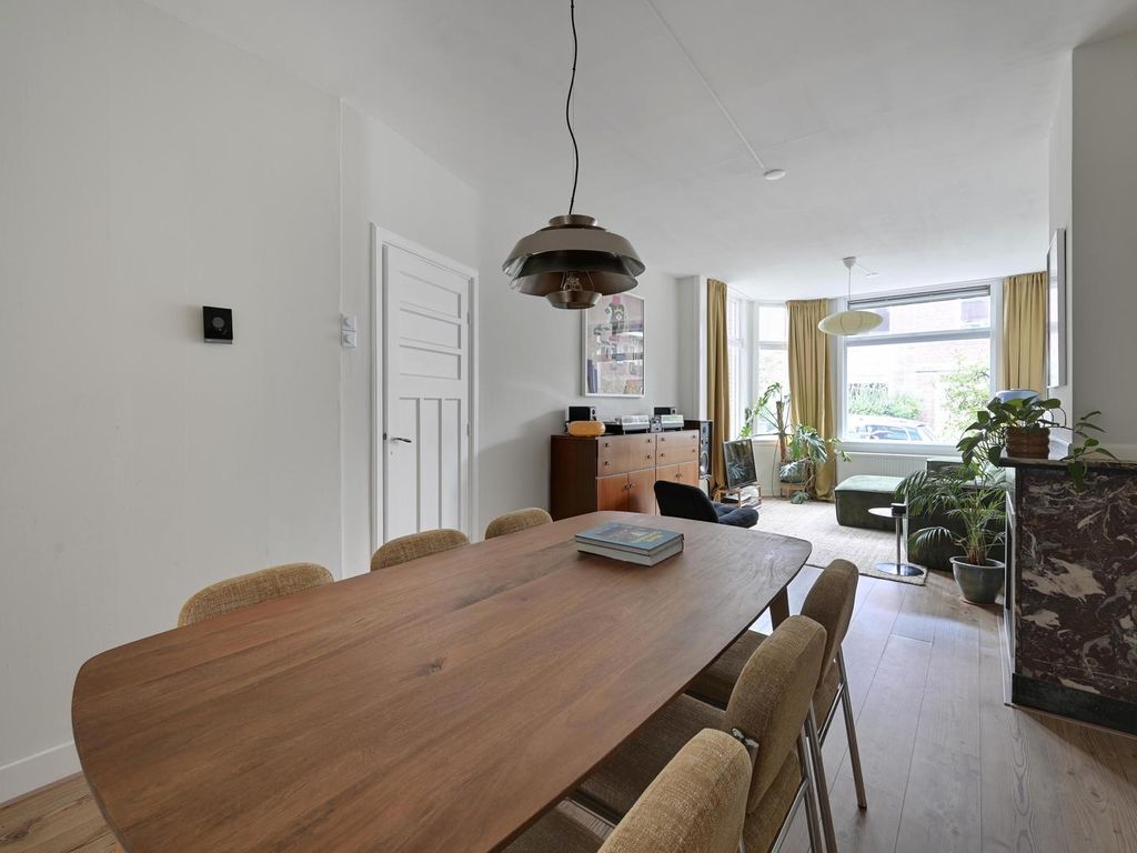 Lunterenstraat 186, 'S-GRAVENHAGE