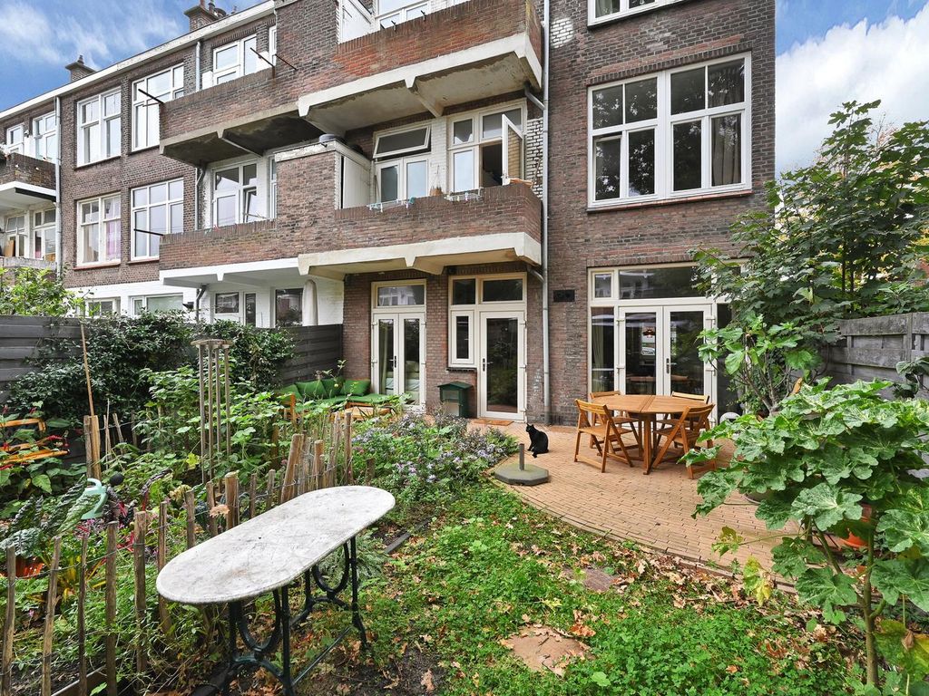 Lunterenstraat 186, 'S-GRAVENHAGE