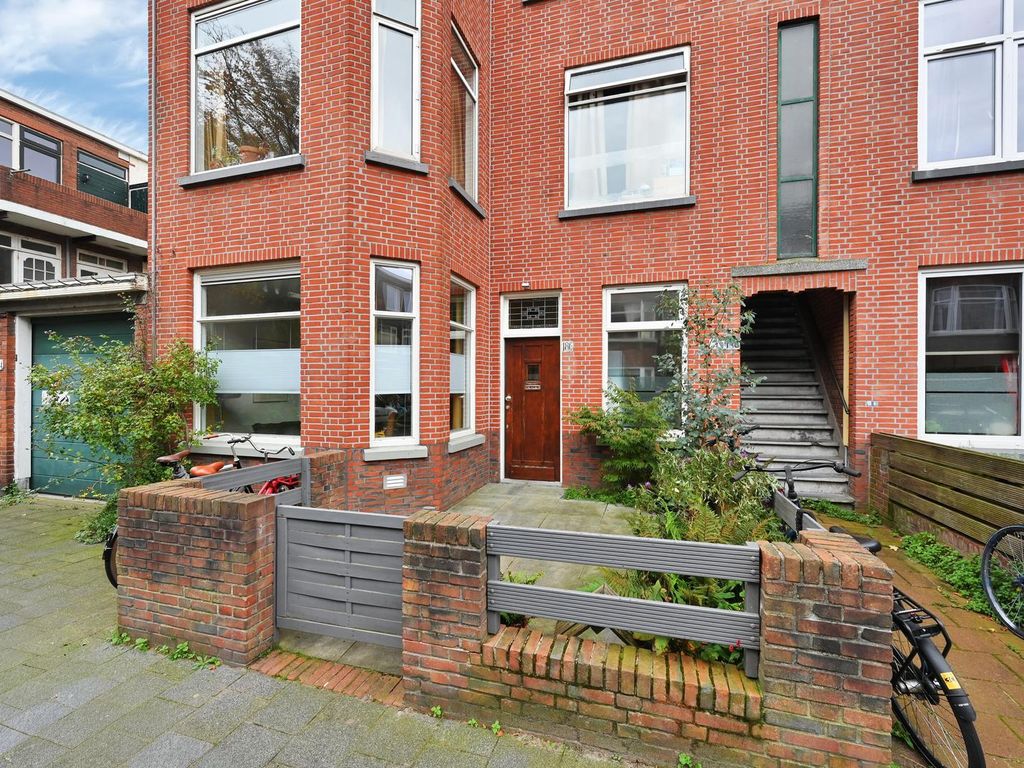 Lunterenstraat 186, 'S-GRAVENHAGE