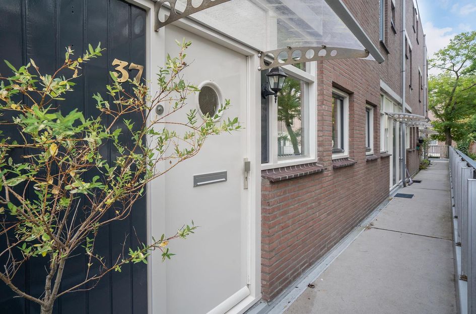 Albert Rousselstraat 37