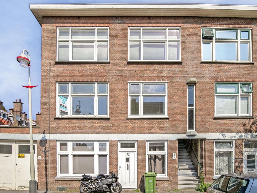 Reinwardtstraat 8, 'S-Gravenhage