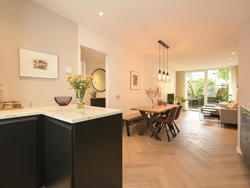 Johannes Camphuijsstraat 239, 