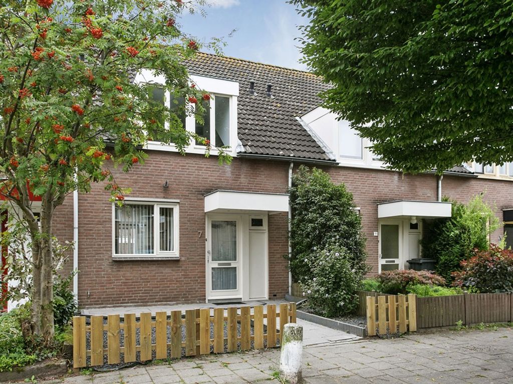 Beatrixlaan 7, Vlijmen