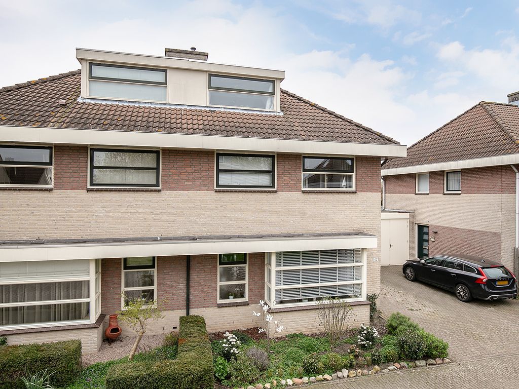 Regenwulplaan 42, 's-Hertogenbosch