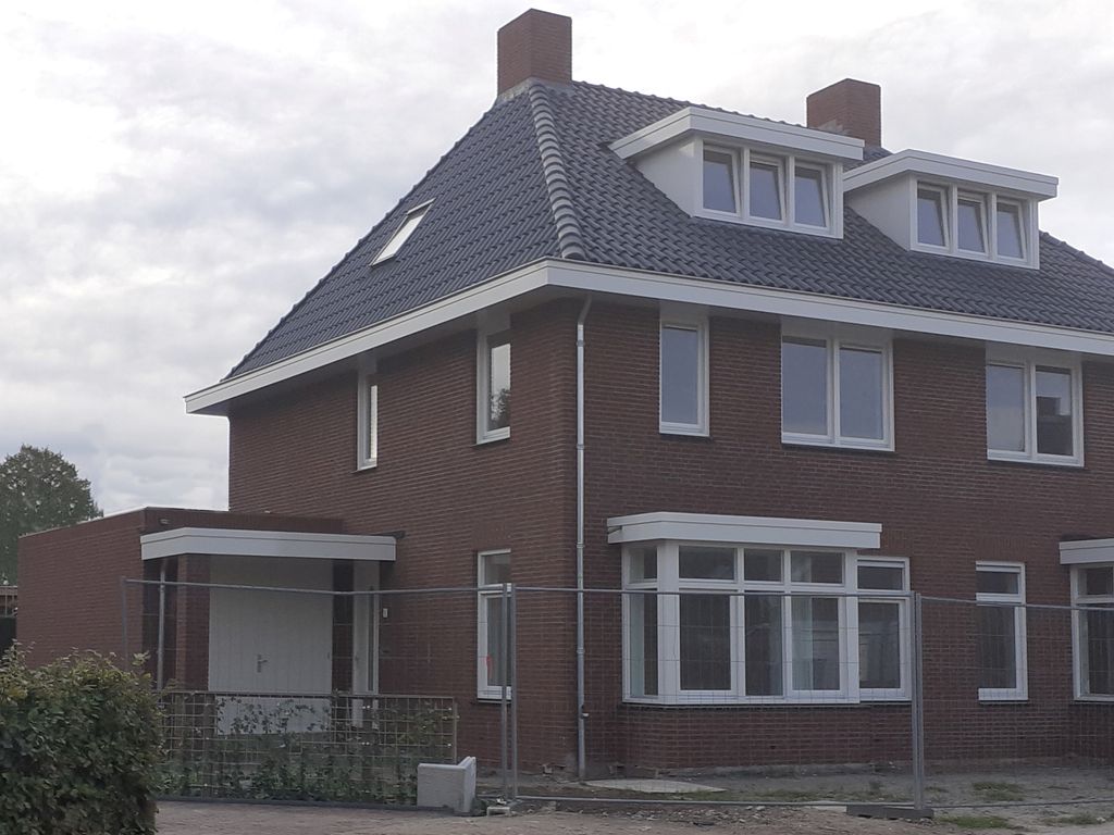 Herman De Ruijterstraat 10, Poederoijen