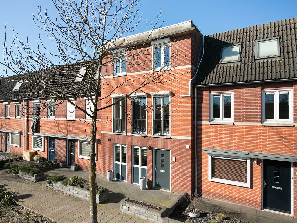 Hengmeng 110, 's-Hertogenbosch