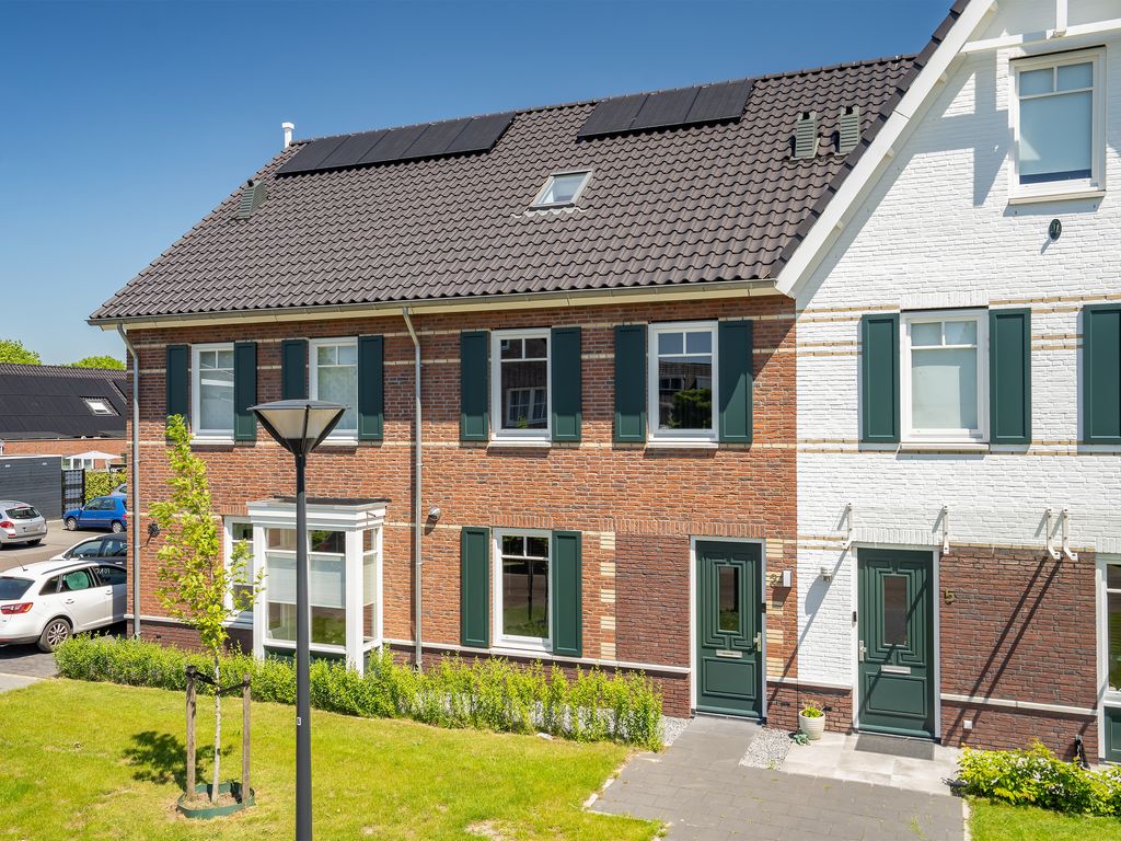 Parelgras 3, Vlijmen