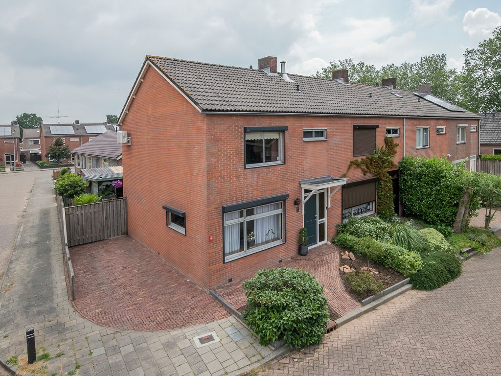 Zalmvissersstraat 1, Kerkdriel