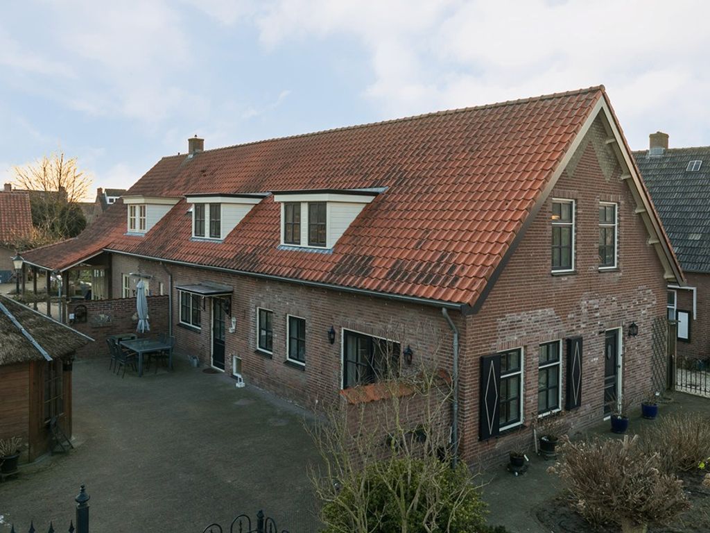 Uithovensestraat 13, Hedel