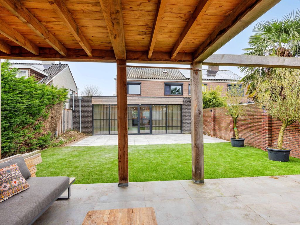 Sint Lambertusstraat 10, 's-Hertogenbosch