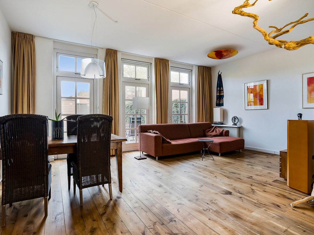 Oberon 46, 's-Hertogenbosch