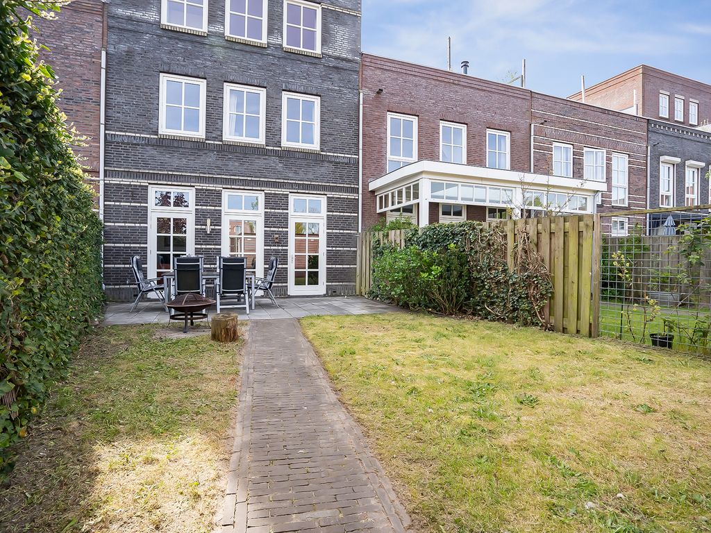 Oberon 46, 's-Hertogenbosch