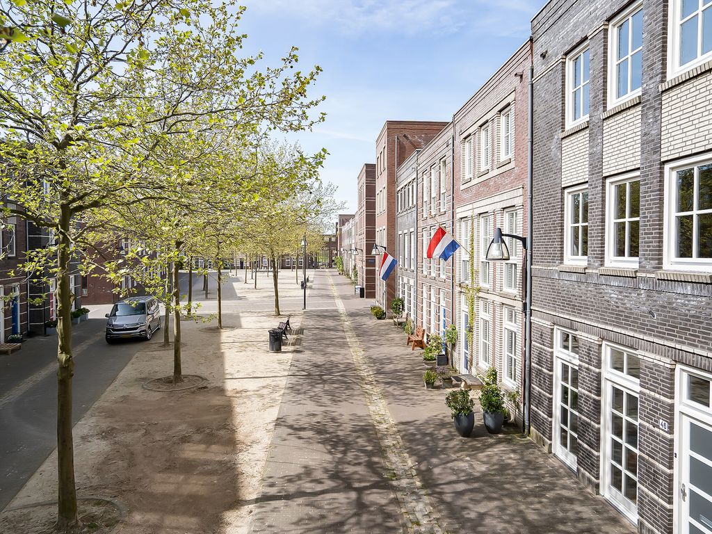 Oberon 46, 's-Hertogenbosch