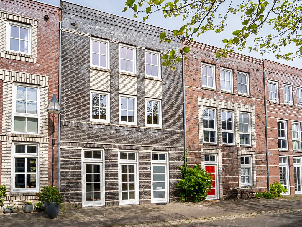 Oberon 46, 's-Hertogenbosch