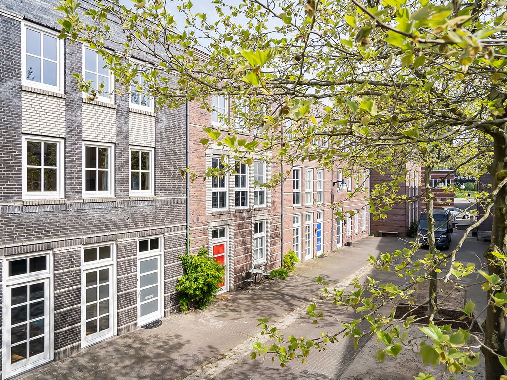Oberon 46, 's-Hertogenbosch