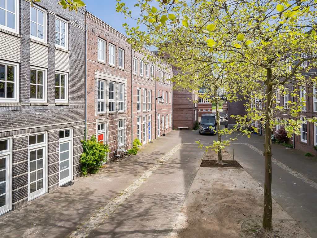 Oberon 46, 's-Hertogenbosch