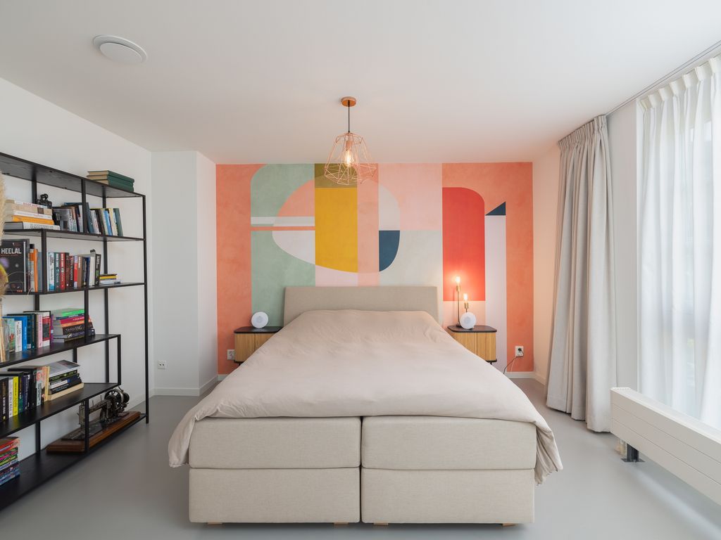 Oberon 4, 's-Hertogenbosch
