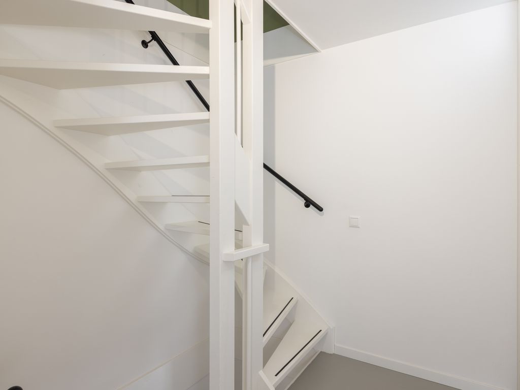 Oberon 4, 's-Hertogenbosch