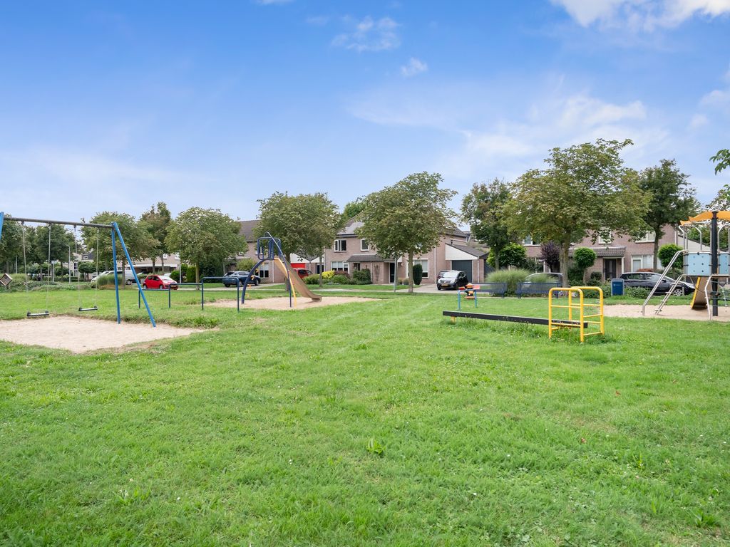 Oeverzwaluw 55, 'S-Hertogenbosch