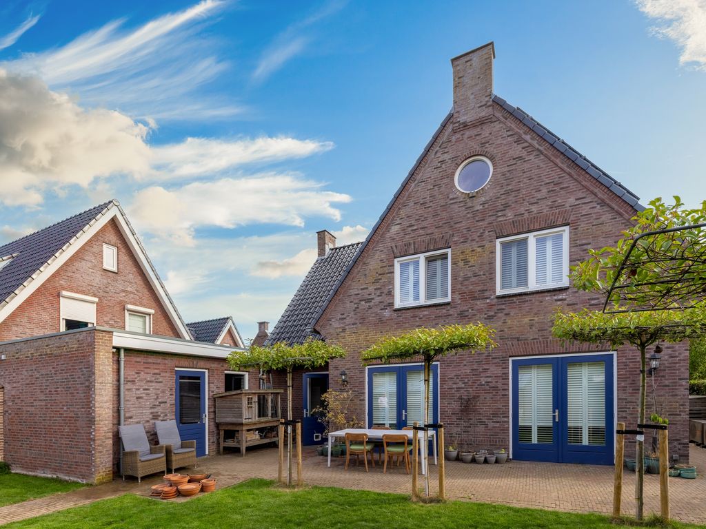 Hopland 42, Kerkwijk