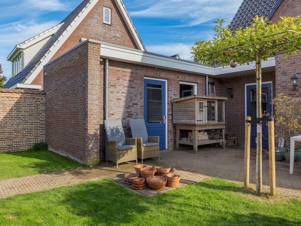 Hopland 42, Kerkwijk