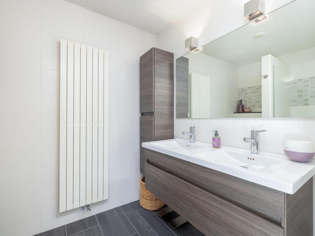 Karekiet 7, 'S-Hertogenbosch