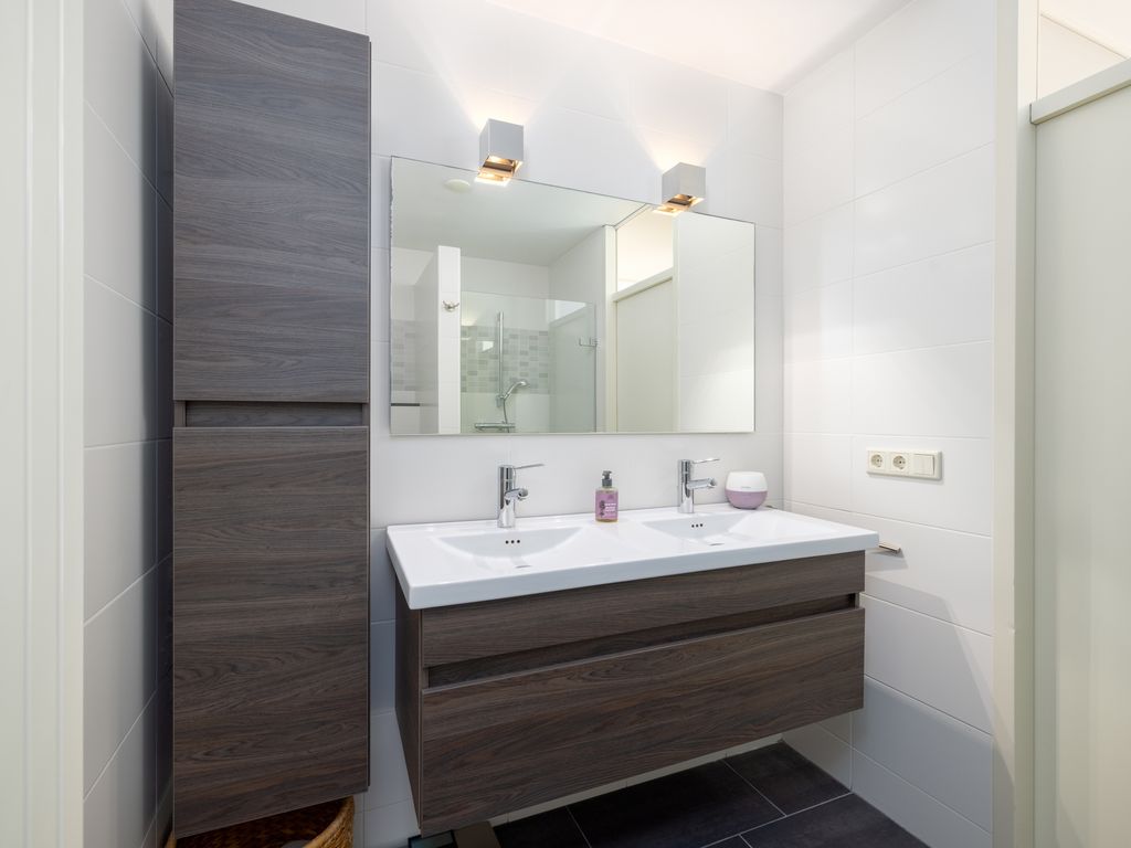 Karekiet 7, 'S-Hertogenbosch