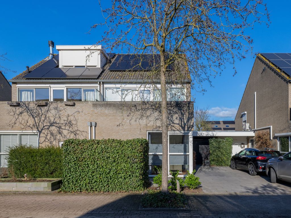 Karekiet 7, 'S-Hertogenbosch