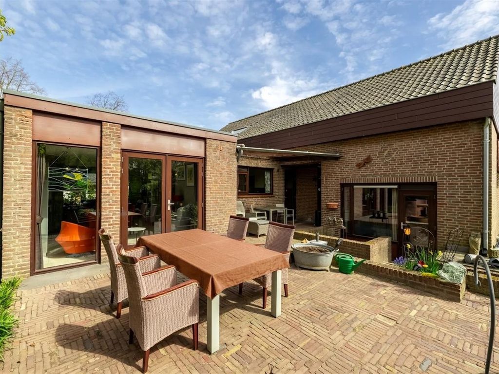 Weislag 12, 's-Hertogenbosch