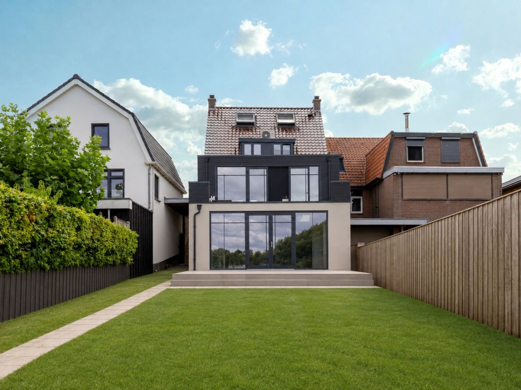 Maasdijk 45, Hedel