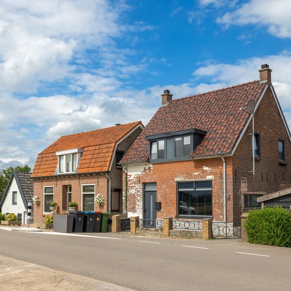 Maasdijk 45, Hedel