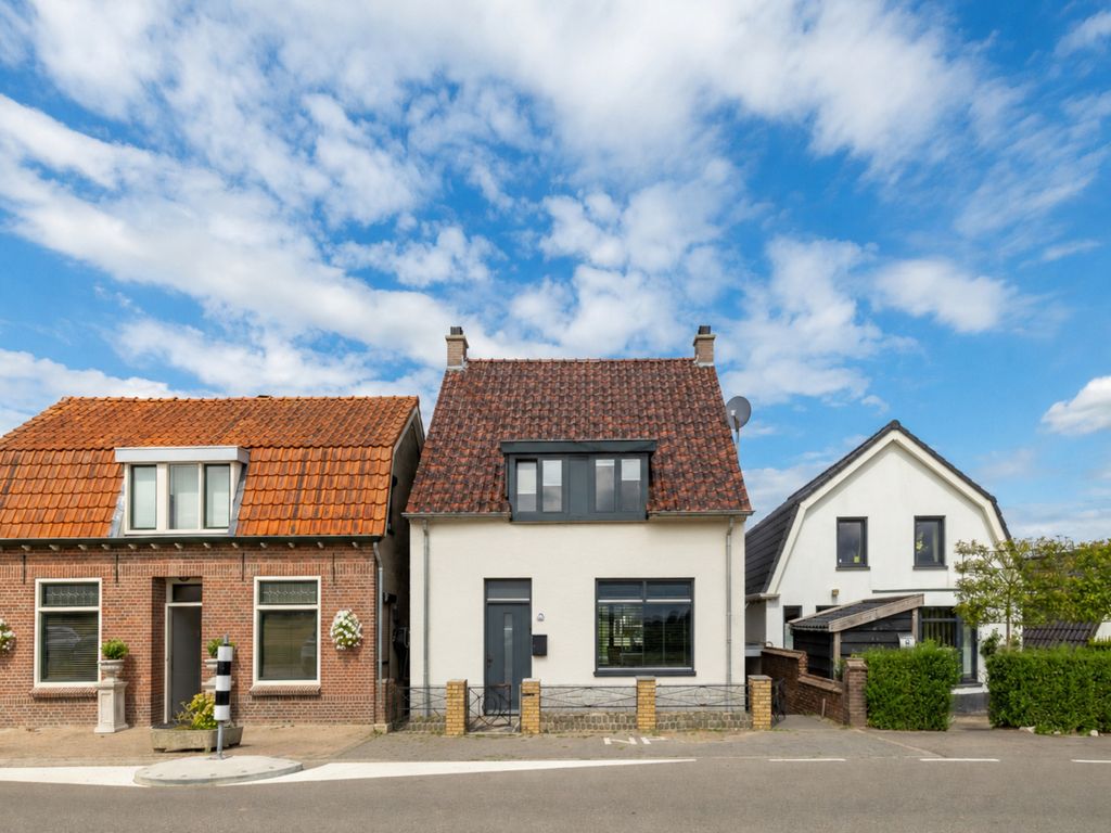 Maasdijk 45, Hedel