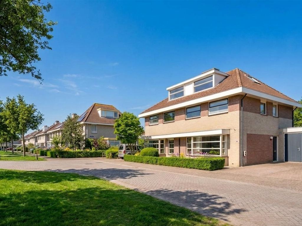 Regenwulplaan 34, 's-Hertogenbosch