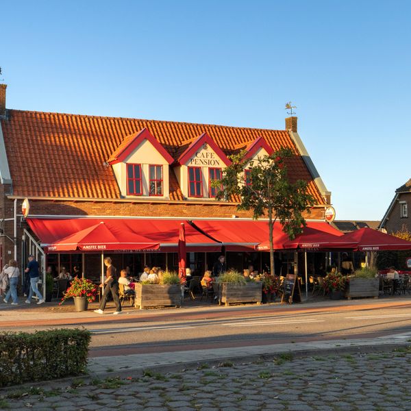 Hageland 1, Hedel