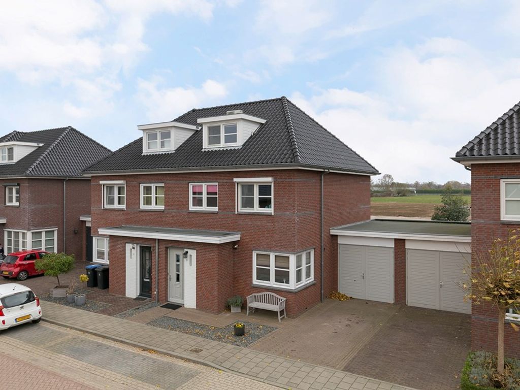 Klompenmakershof 30, Velddriel
