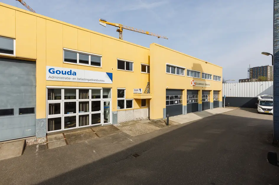 Nieuwe Gouwe O.Z. 9 10