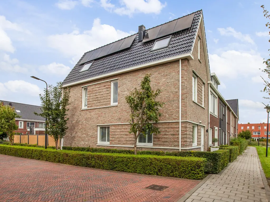 Veldesdoorn 11A, NIEUWVEEN