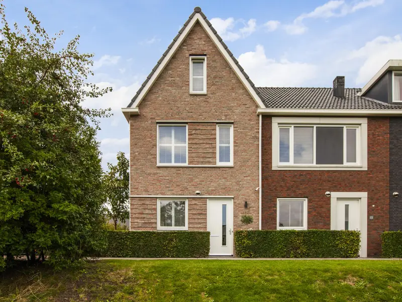 Veldesdoorn 11A, NIEUWVEEN