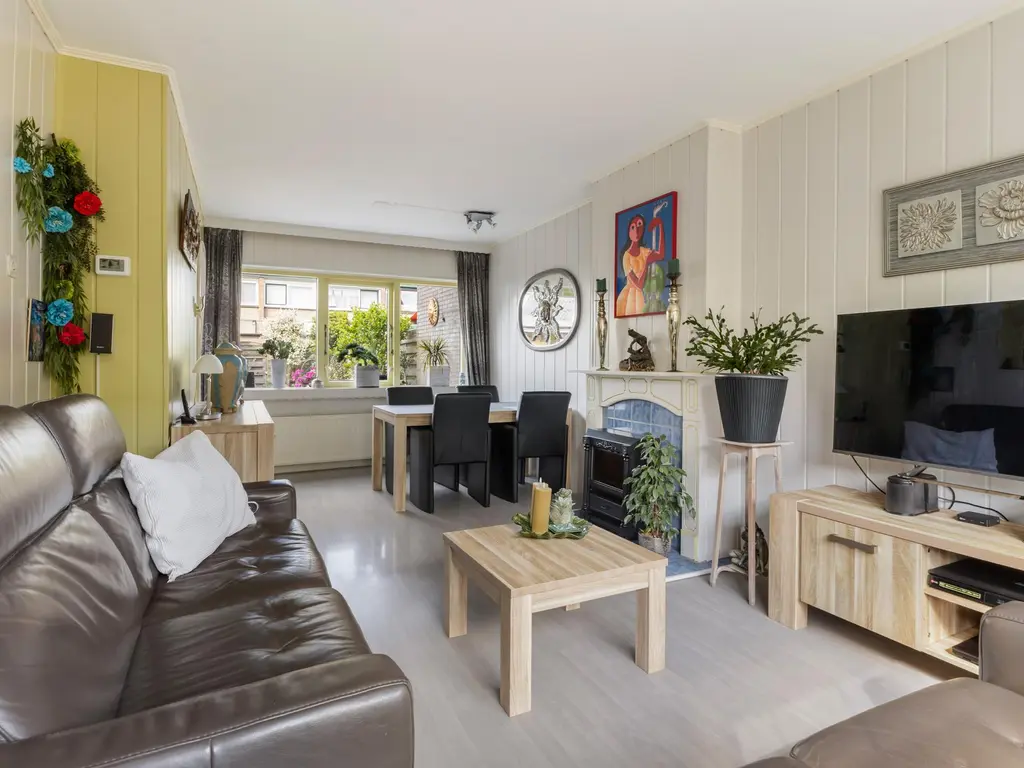 Oranjelaan 11, NIEUWKOOP