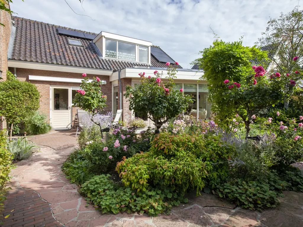 Meerbon 8, RIJNSATERWOUDE