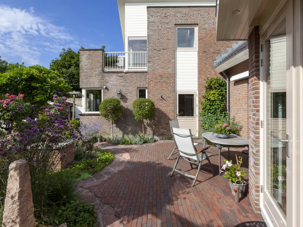 Meerbon 8, RIJNSATERWOUDE
