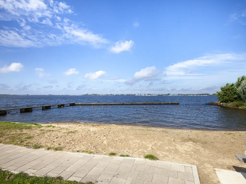 Meerbon 8, RIJNSATERWOUDE