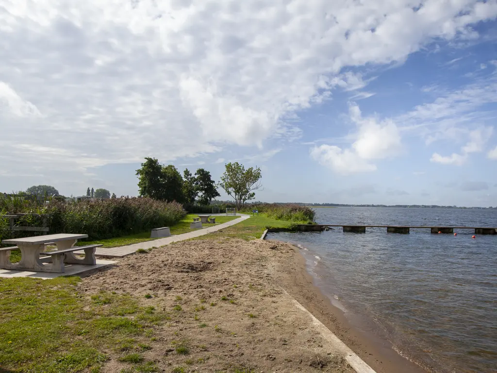 Meerbon 8, RIJNSATERWOUDE