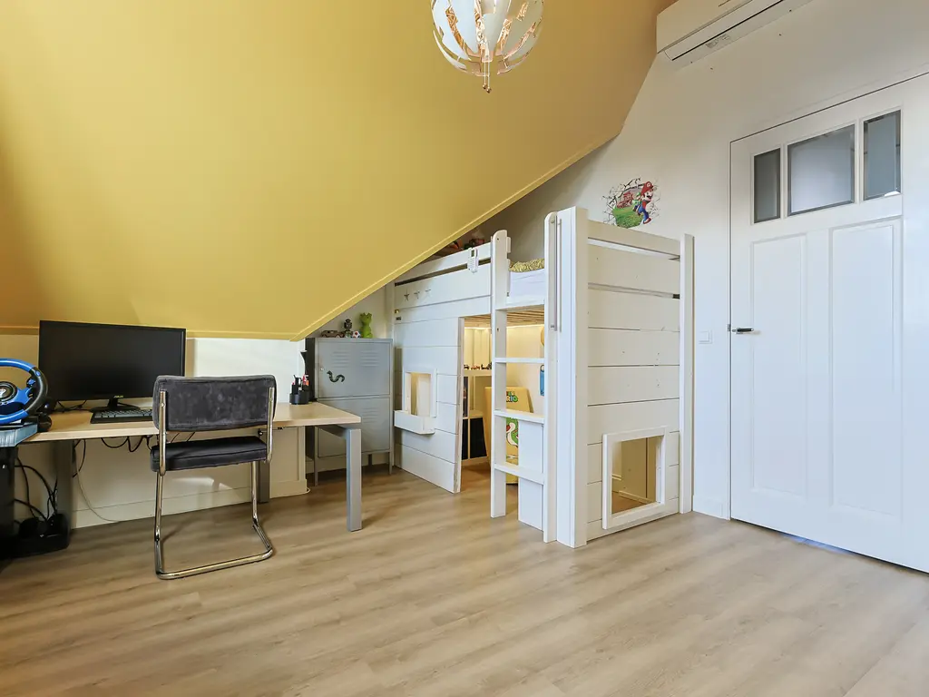 Wederik 5, ZEVENHOVEN