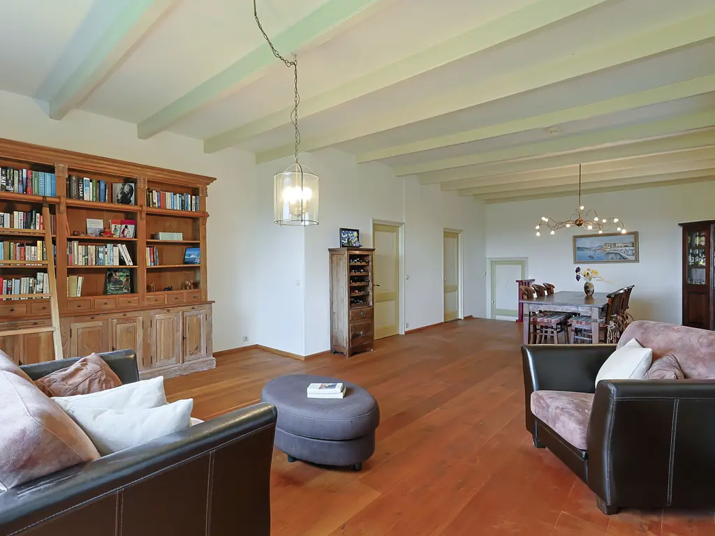 Grechtkade 12, WOERDENSE VERLAAT