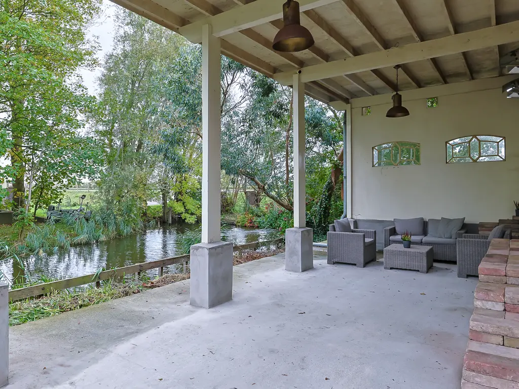 Grechtkade 12, WOERDENSE VERLAAT