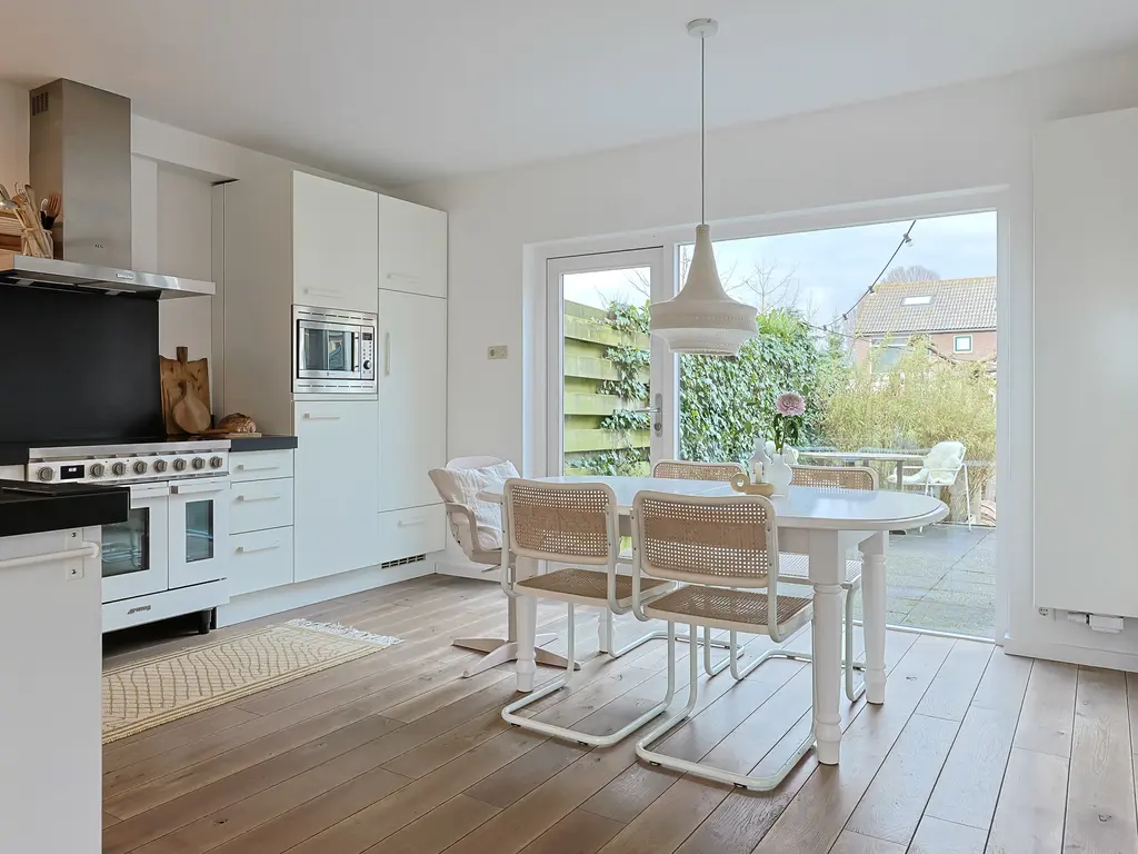 Stationsweg 10A, ZEVENHOVEN