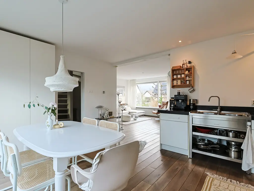 Stationsweg 10A, ZEVENHOVEN