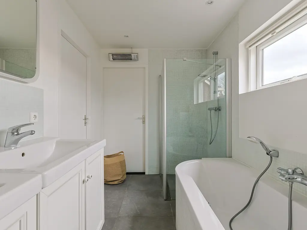 Stationsweg 10A, ZEVENHOVEN